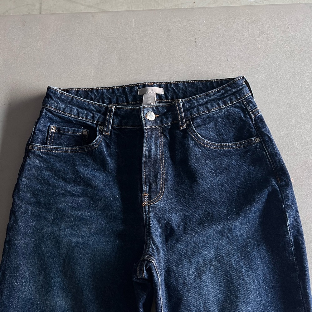 H&M women’s straight leg jeans